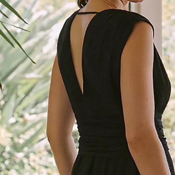 NWTS SUNDAY IN BROOKLYN PLUNGE SIDE-SLIT DRESS (L) - Picture 6 of 15